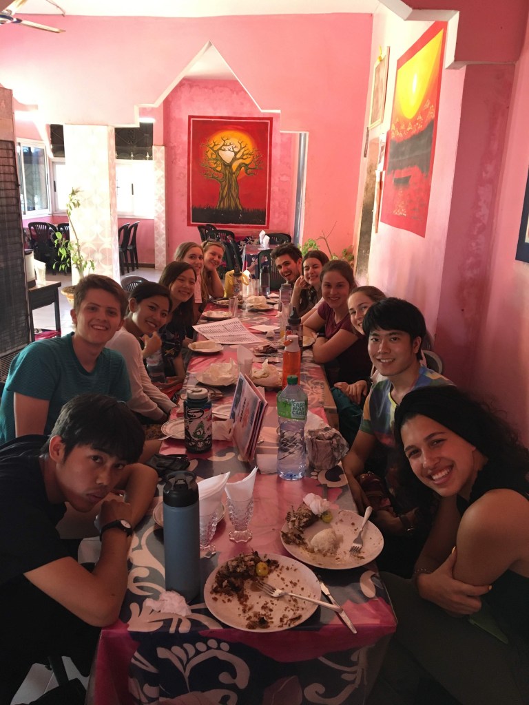 Hole-in-the-wall lunch spot near Lac Rose