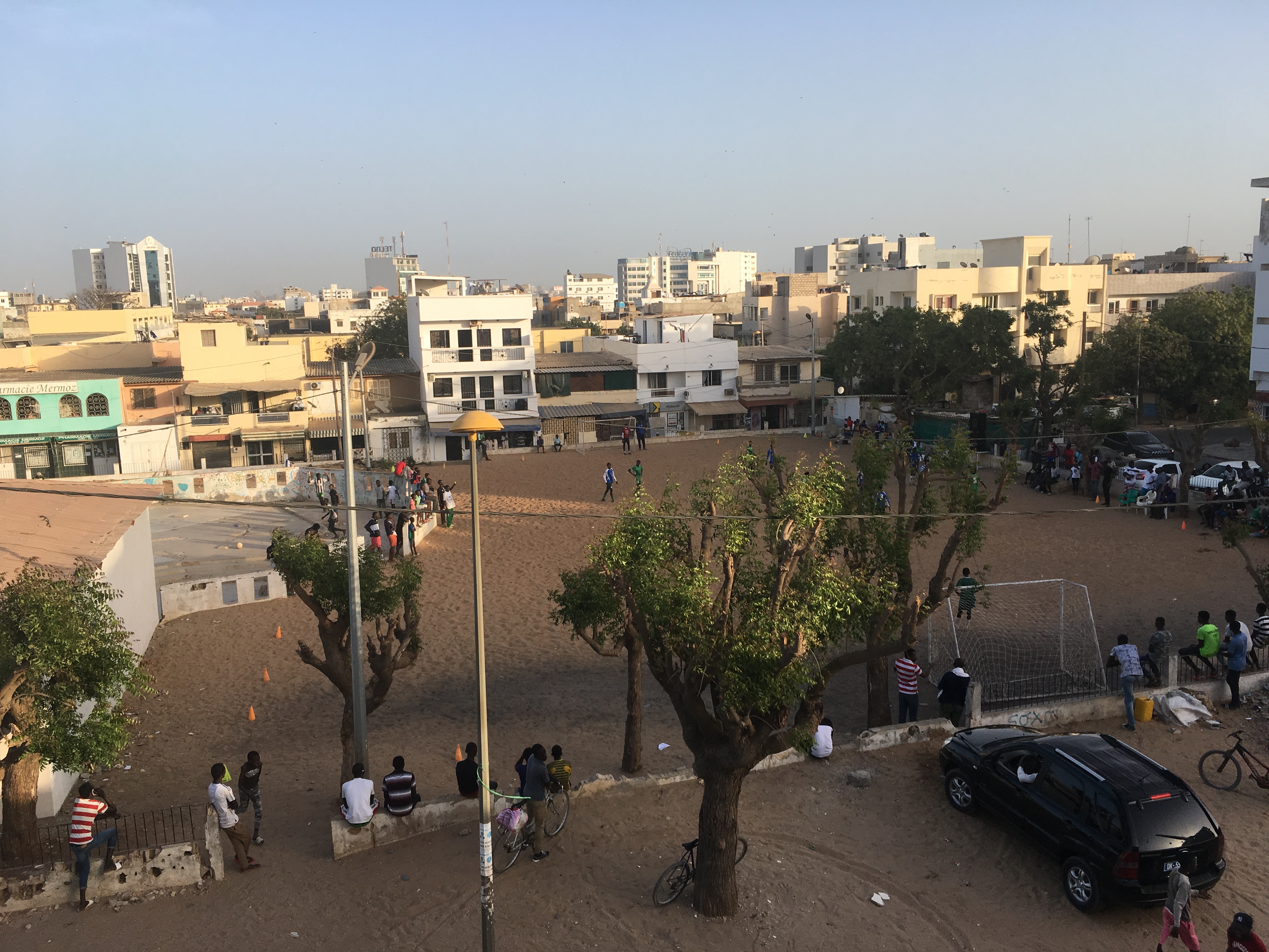 Spectators ringing the weekly match right in front of my house. A blast to watch!